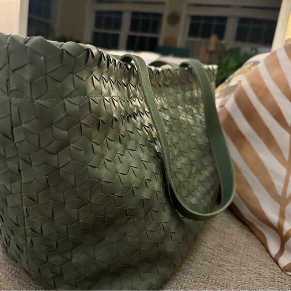 Price Reduced Madewell Basket Weave Leather Tote in Green - Picture 9 of 14